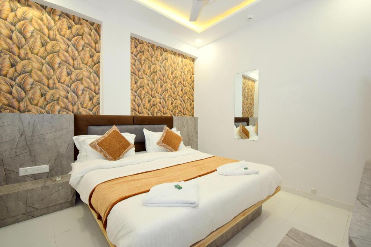 Hotel A1 Vastrapur アーメダバード エクステリア 写真