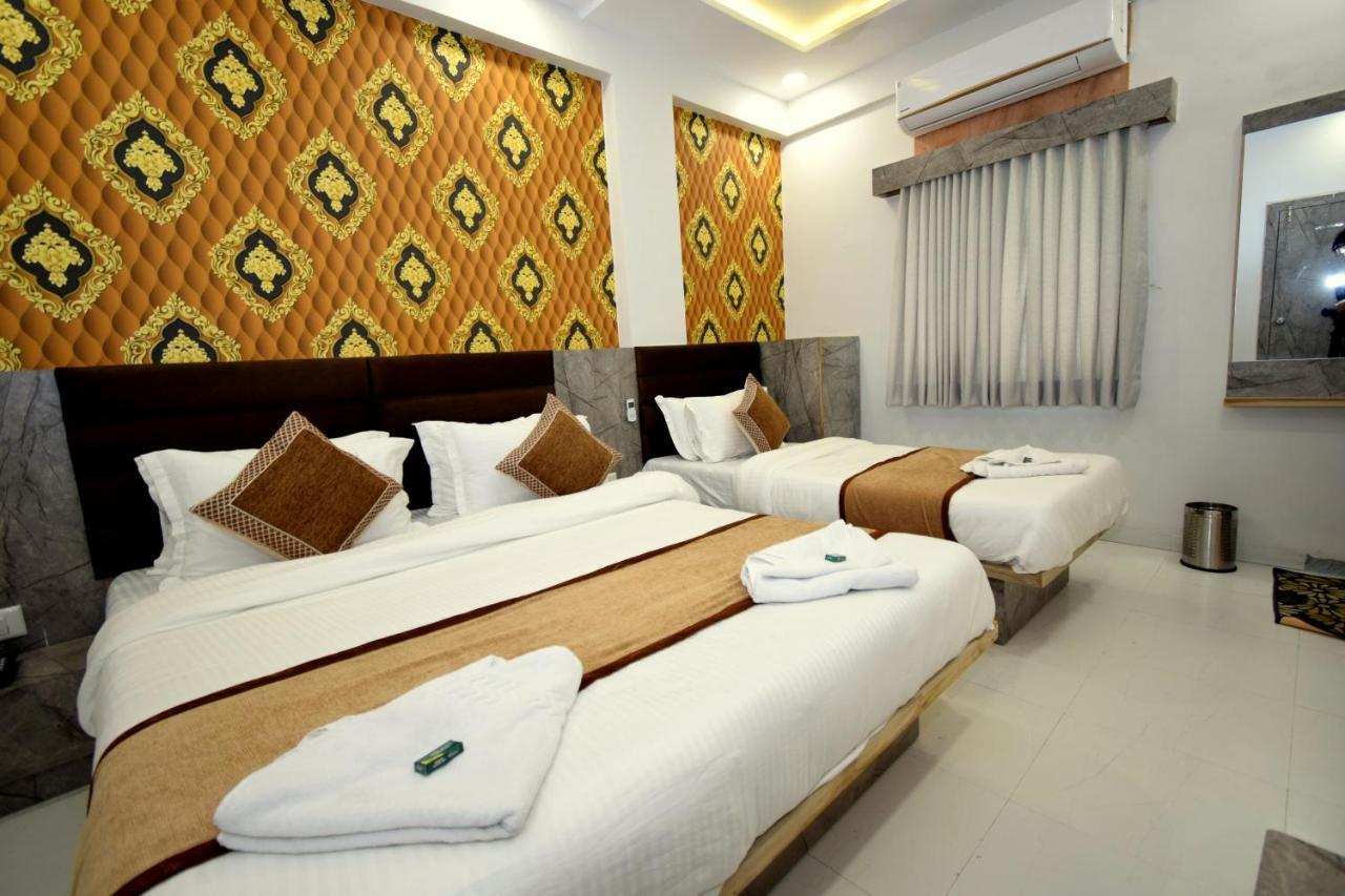 Hotel A1 Vastrapur アーメダバード エクステリア 写真